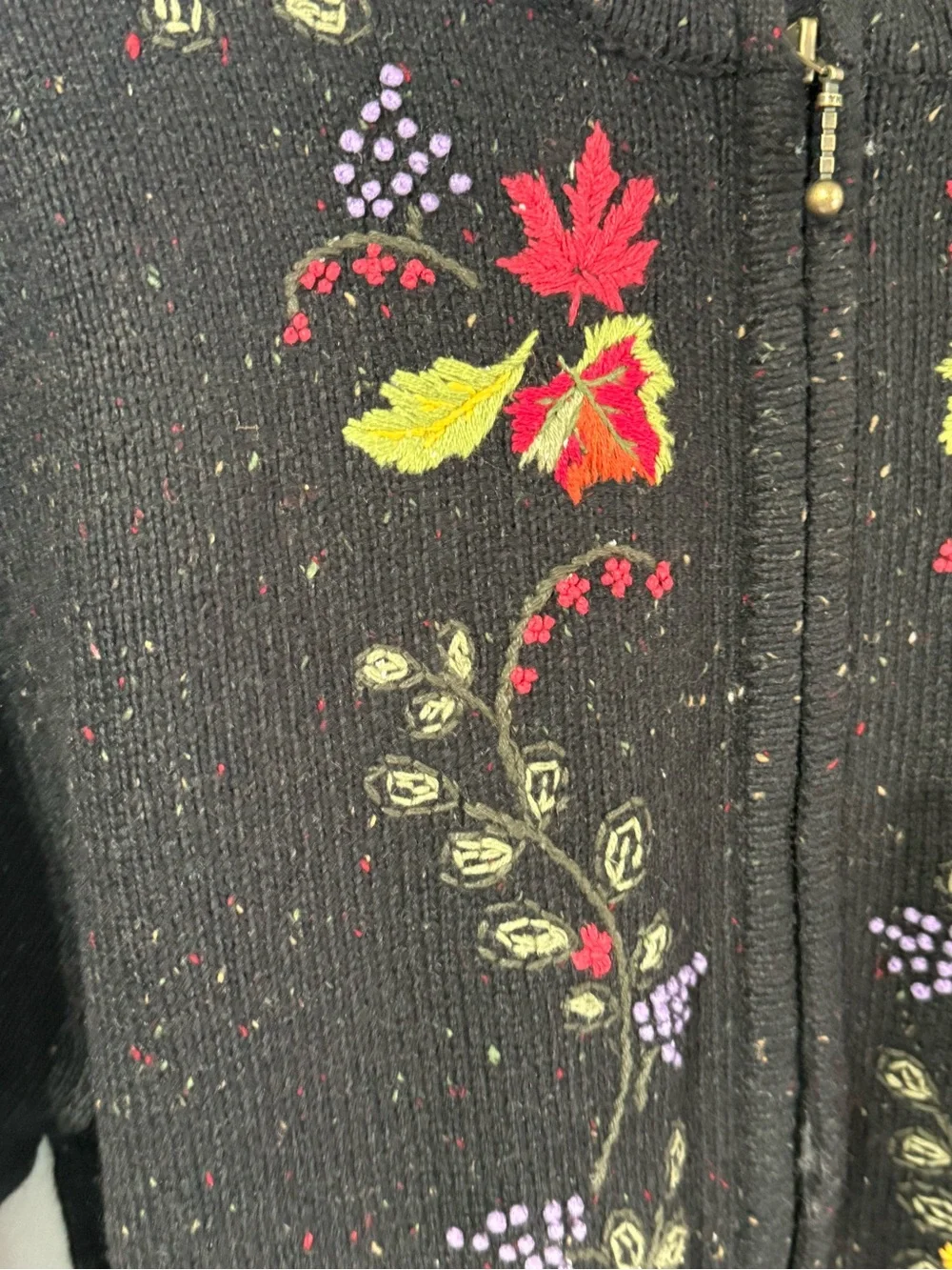 Croft & Barrow Full Zip Heavy Weight Cardigan Sweater. Vine Embroidery. Size XL